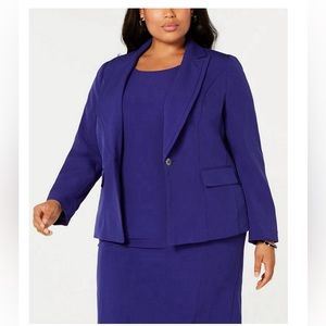 Notch Collar Crepe Blazer